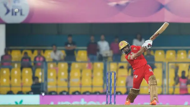 4,4,6,4 என அதிரடி பேட்டிங் காட்டிய பிரபாசிம்ரன்னை பார்த்து வியந்து கைத்தடிய எதிரணி வீரர் சஞ்சு சாம்சன் வீடியோ உள்ளே.
