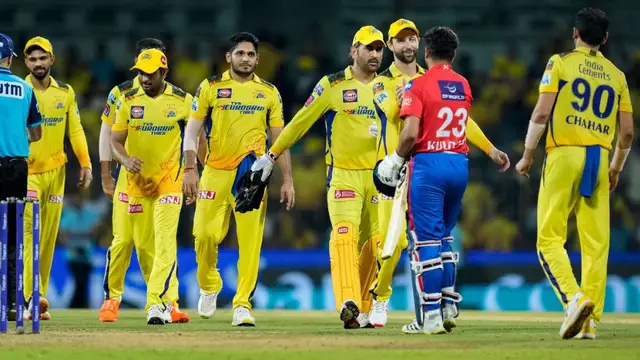 சென்னை அணியில் எப்போதுமே அப்படிப்பட்ட ஒரு வீரர் இருக்கிறார் – CSK ஓப்பனரை புகழ்ந்த சைமன் டவுல்.