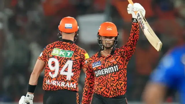 IPL வரலாற்றில் புதிய சாதனை படைத்த சன்ரைசஸ் ஹைதராபாத் அணி. மும்பை அணியின் பந்து வீச்சை சிதற அடித்த க்ளாசென்.