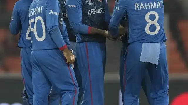 சேஸிங்கில் பலம் இழந்து இருக்கும் தென்னாபிரிக்கா அணி. ஆப்கானிஸ்தான் அணியிடம் போராடி வெற்றி பெற்றது.