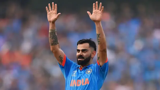 நான் முதன் முதலில் அங்கு தான் உங்களை சந்தித்தேன். கோலியின் சதம் குறித்து மனம் உருகி பேசிய சச்சின் டெண்டுல்கர்.